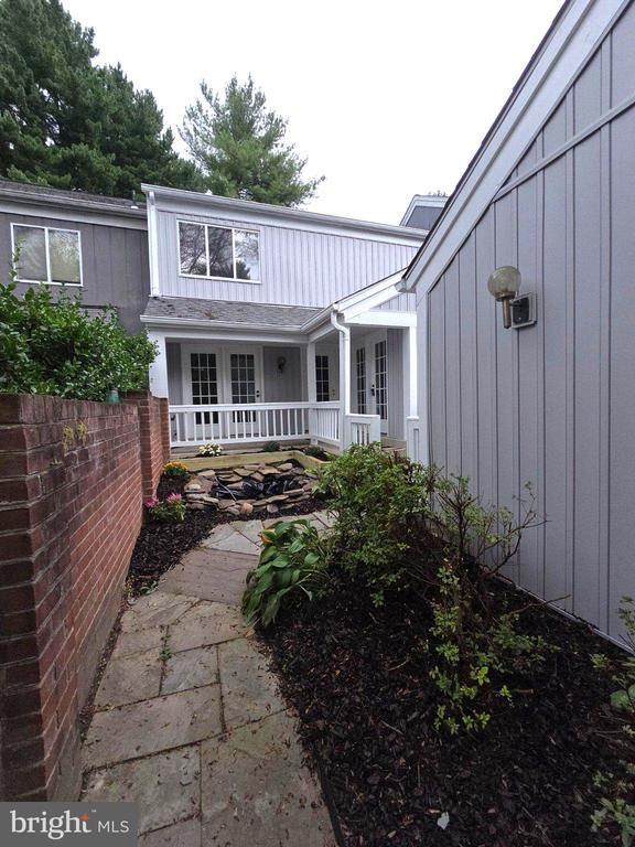 Building Photo - 20626 Highland Hall Dr