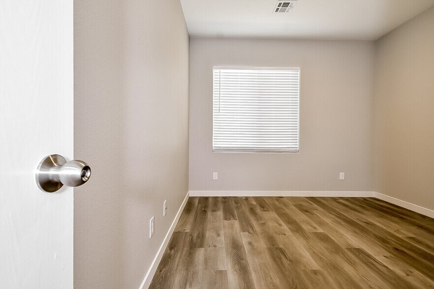 Building Photo - 3521 Midnight Mist Ct