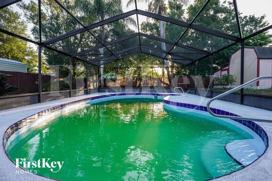 Building Photo - 3017 Vista Palm Dr