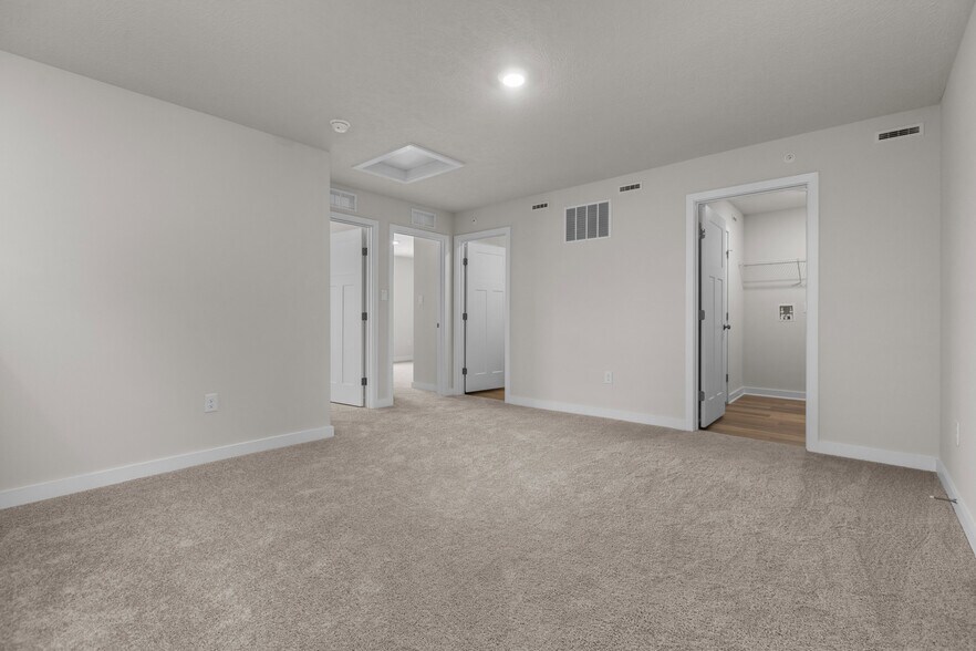 Building Photo - 216 Hanover Ln