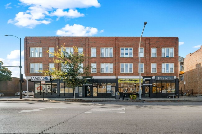 Building Photo - 4254 S Cottage Grove Ave