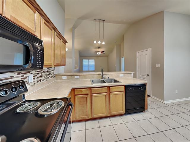 Building Photo - 8921 Highland Orchard Dr