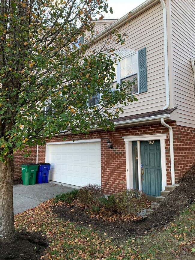 Building Photo - 960 Oak Tree Blvd NW