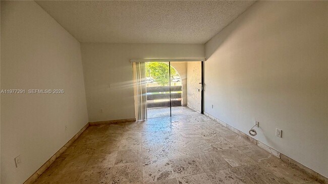 Building Photo - 8811 SW 123rd Ct