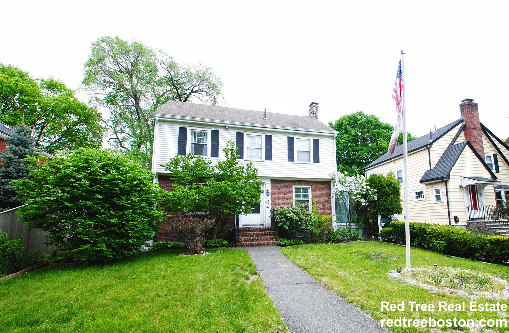 Building Photo - 841 Fellsway W