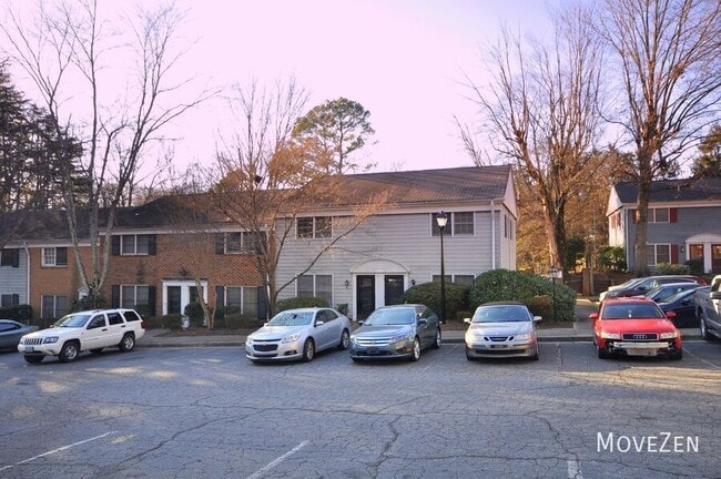 Building Photo - 2841 Tully Square