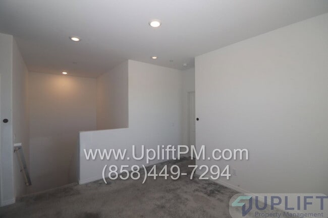 Building Photo - 36351 Elizabeth Ln