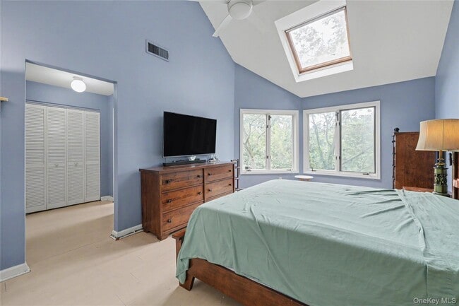 Building Photo - 811 Eagle Bay Dr