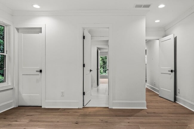 Building Photo - 1721 Osprey Poynte