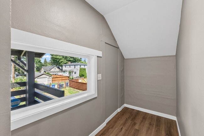 Building Photo - Modern 1-Bed Apartment in Heart of Tacoma