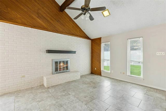 Building Photo - 904 Rusk Dr