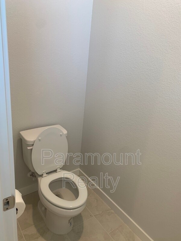 Building Photo - 886 Shearwater Rd