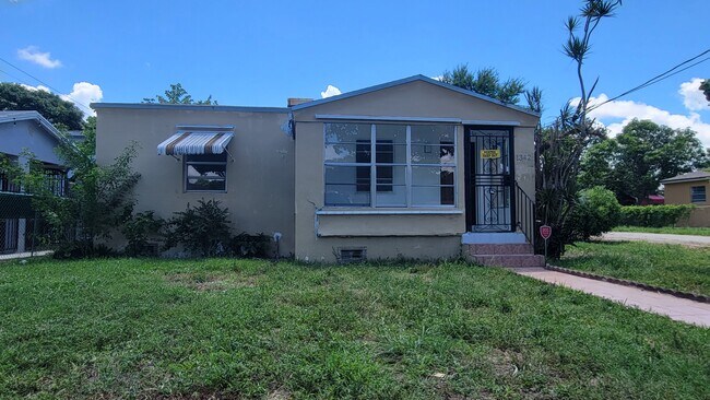 Building Photo - 1342 NW 43rd St