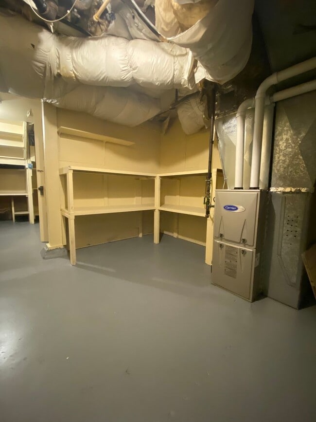 Building Photo - Charming Mt. Tabor Home with Loft & Basement Bonus Space!