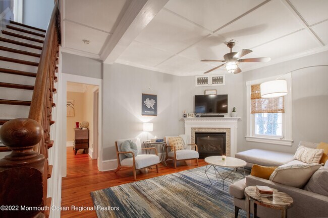 Building Photo - 40 Rumson Rd
