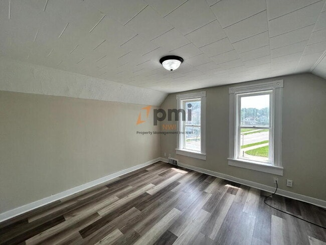Building Photo - 215 Lafayette St