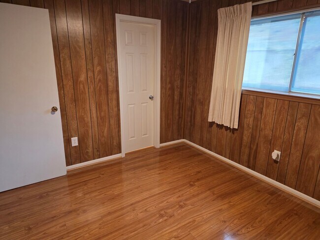 Building Photo - 2121 Redwood St