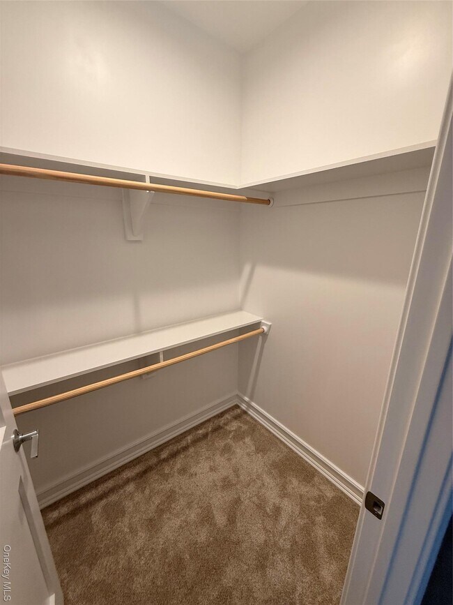 Building Photo - 122 Greenwich Ave