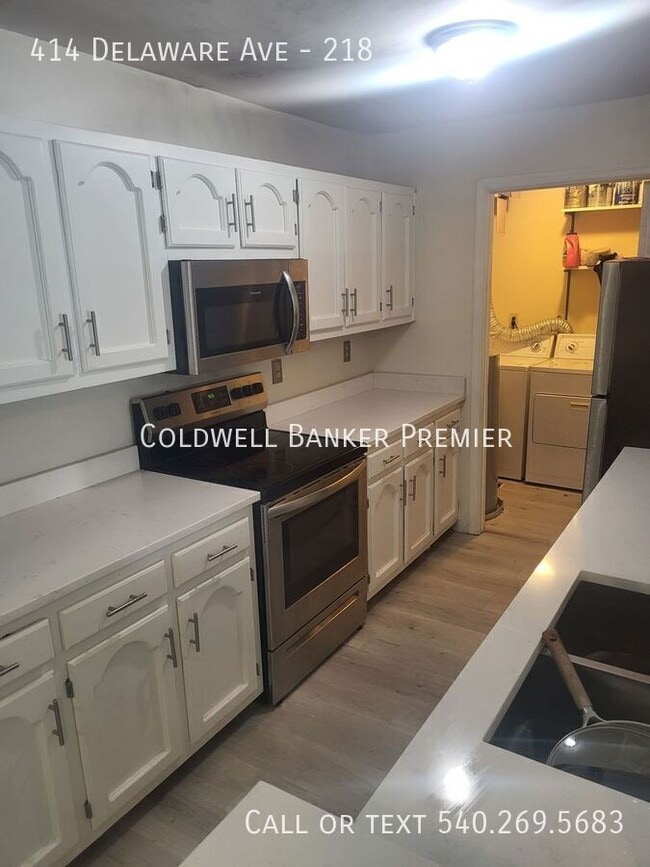 Building Photo - 414 Delaware Ave