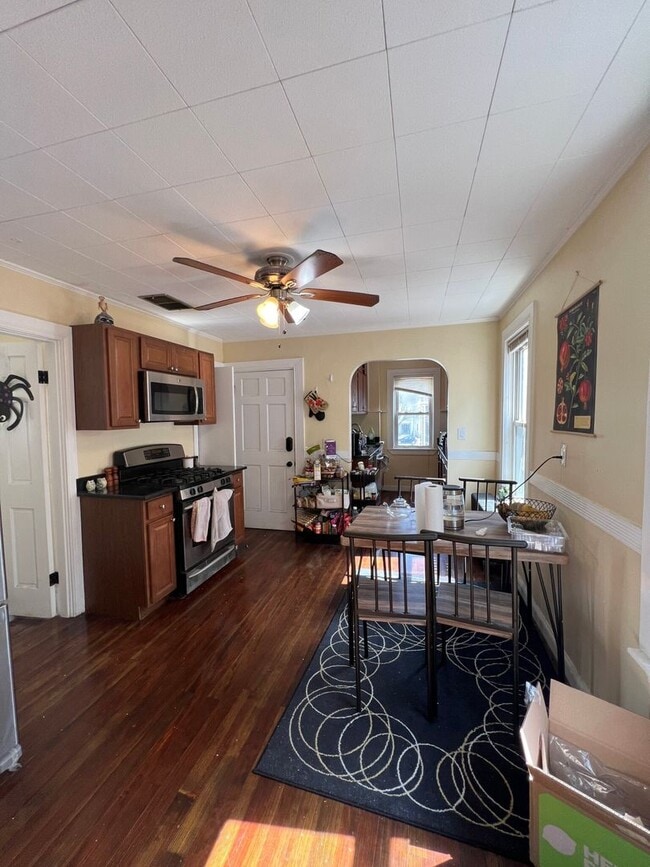 Building Photo - 25 Chandler St