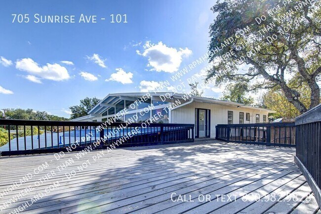 Building Photo - 705 Sunrise Ave