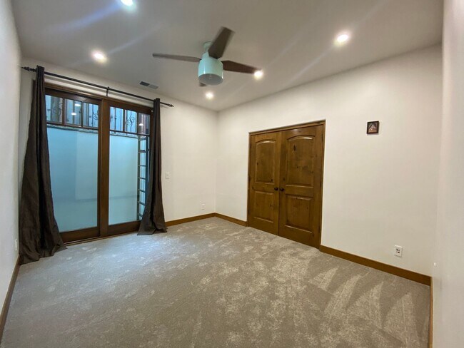 Building Photo - Lower-Level unit with 2 Bedrooms and 2 Bathrooms