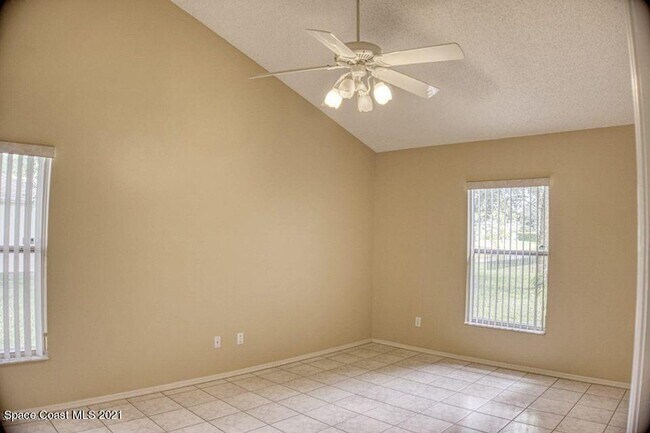 Building Photo - 805 Crossbow Dr