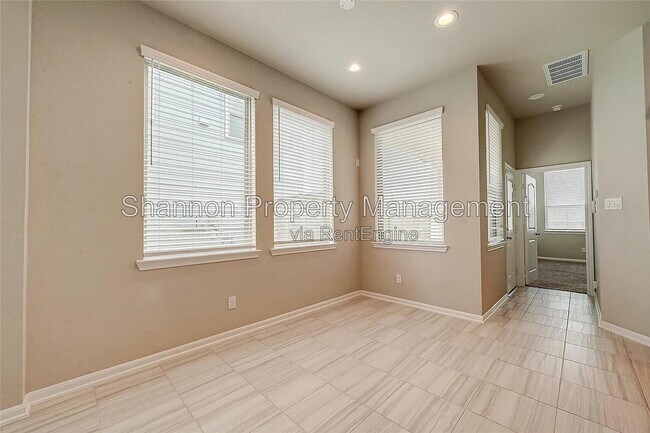 Building Photo - 2559 Terrace Point Dr