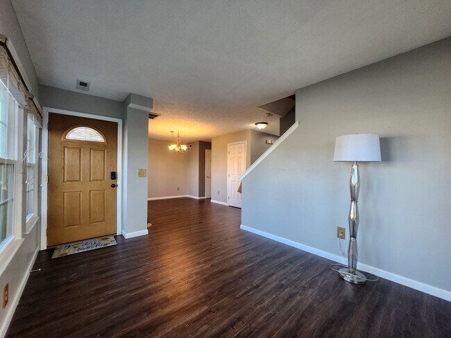 Building Photo - Beautiful 2-Story Home in Northmont School District