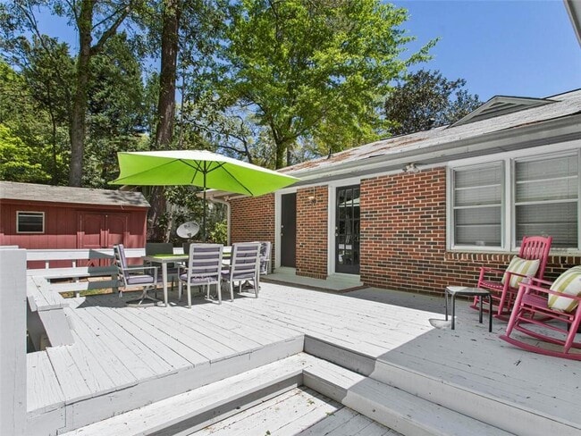 Building Photo - 1572 Berkeley Ln NE