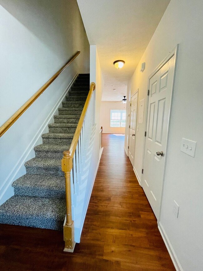 Building Photo - 1459 Taylor Grove Ln