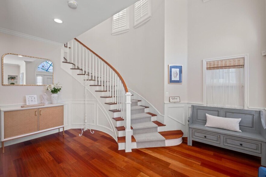 Building Photo - 3306 Highland Ave