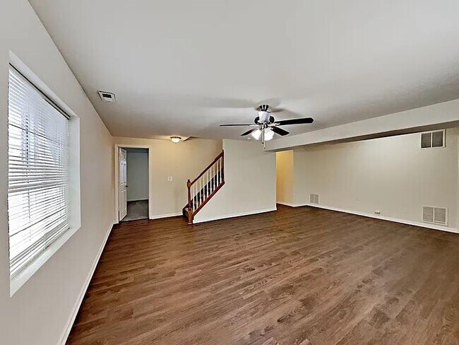 Building Photo - 7658 Sailwind Dr