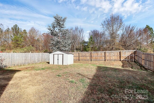 Building Photo - 3808 Herkimer Dr