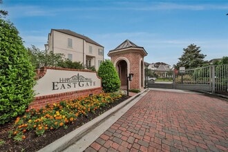 Building Photo - 42 Wooded Park Pl