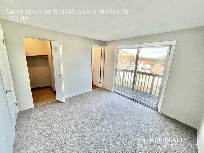 Building Photo - Newly remodeled!  Top floor, few steps! Up...