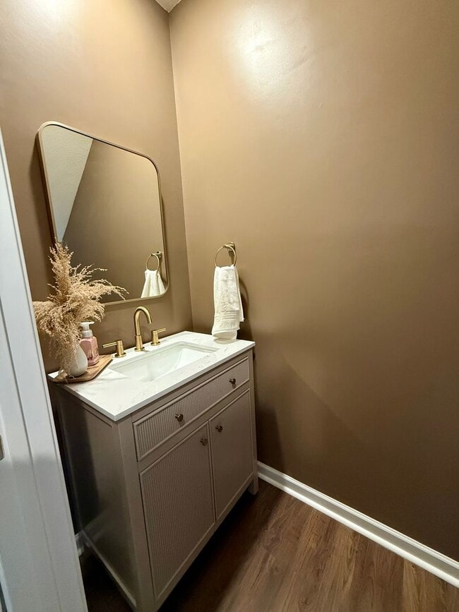 Building Photo - 215 Wanderlust Ct