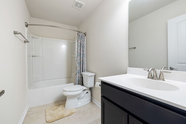 Building Photo - Move-In Ready Highland Creek Beauty! 4BR + Office + Den + Loft | Private Pond View & Top Communit...