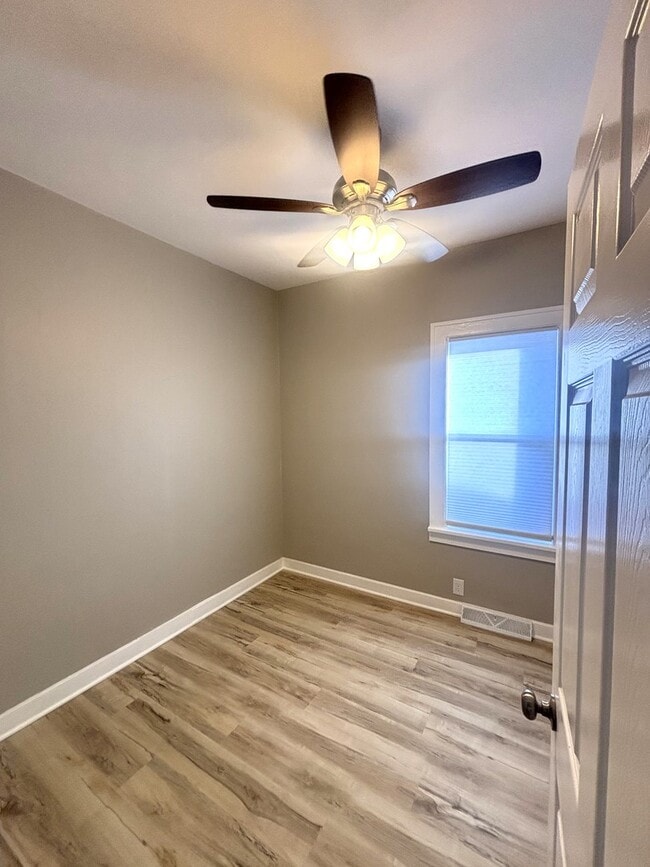 Building Photo - 756 Walnut Ave