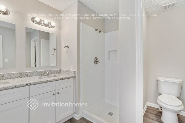 Building Photo - 135 Carrera Rd