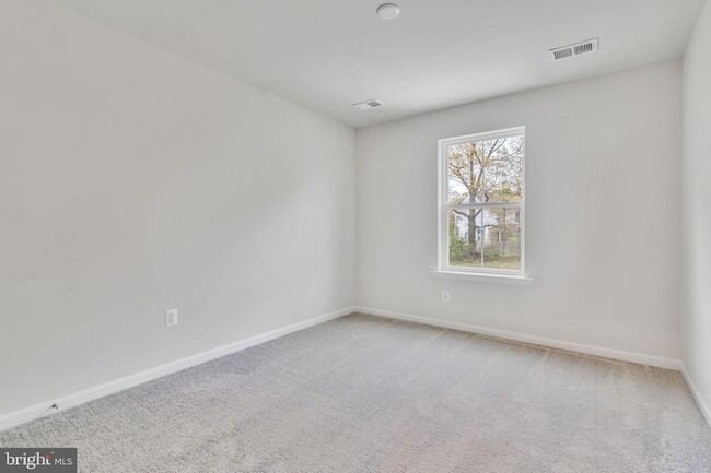 Building Photo - 41530 Fairwood Ct