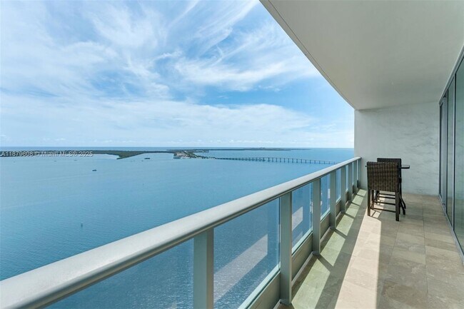 Building Photo - 1331 Brickell Bay Dr