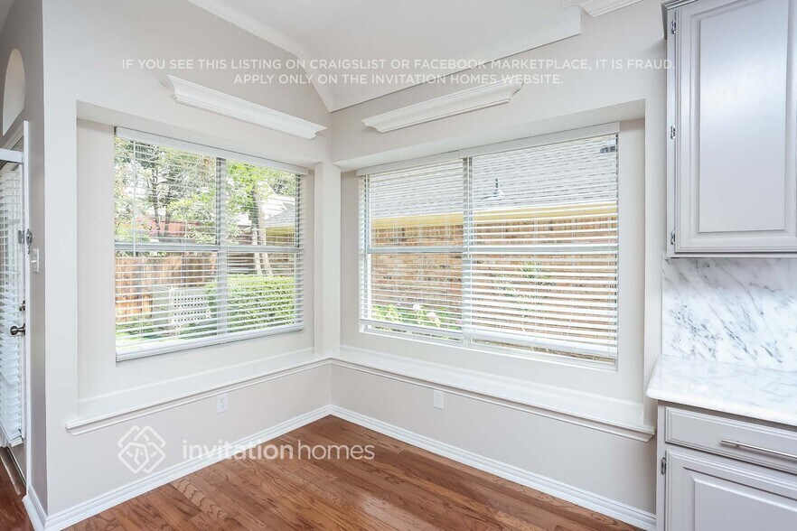 Building Photo - 808 Olde Towne Dr