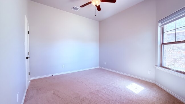 Building Photo - 1617 Twin Falls Dr