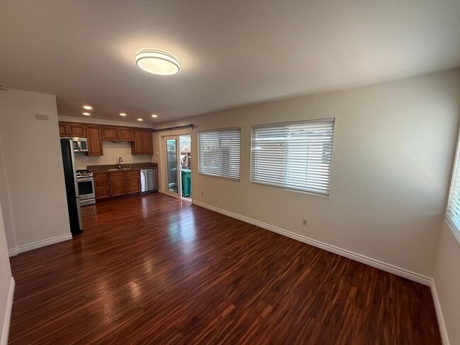 Building Photo - Gorgeous and Upgraded 4 Bed, 2.5 Bath Two-Story in Villa Portofino!