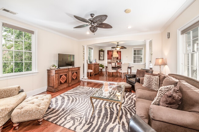 Building Photo - 175 Wentworth St