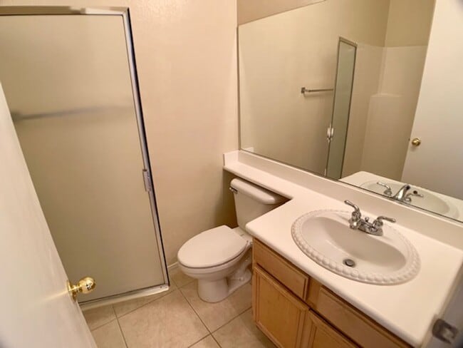 Building Photo - 9679 Ridgebluff Ave