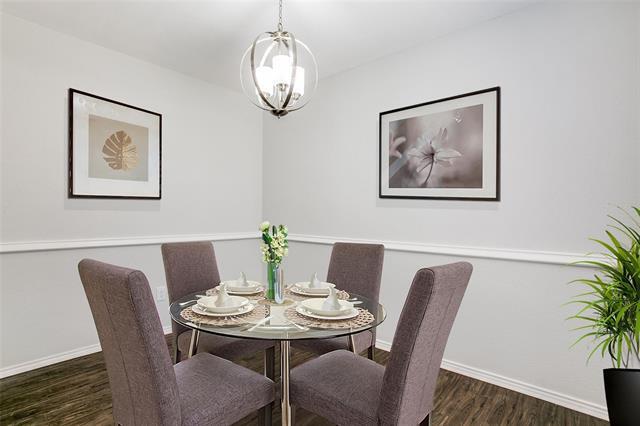 Building Photo - 2809 Meadow Park Dr