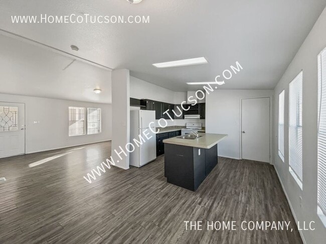 Building Photo - 3171 W Jusnic Cir