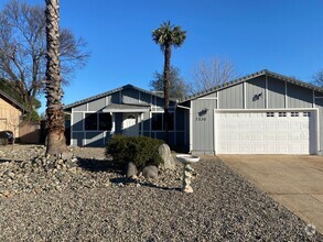 Building Photo - Check Out This Recently Renovated Home!!